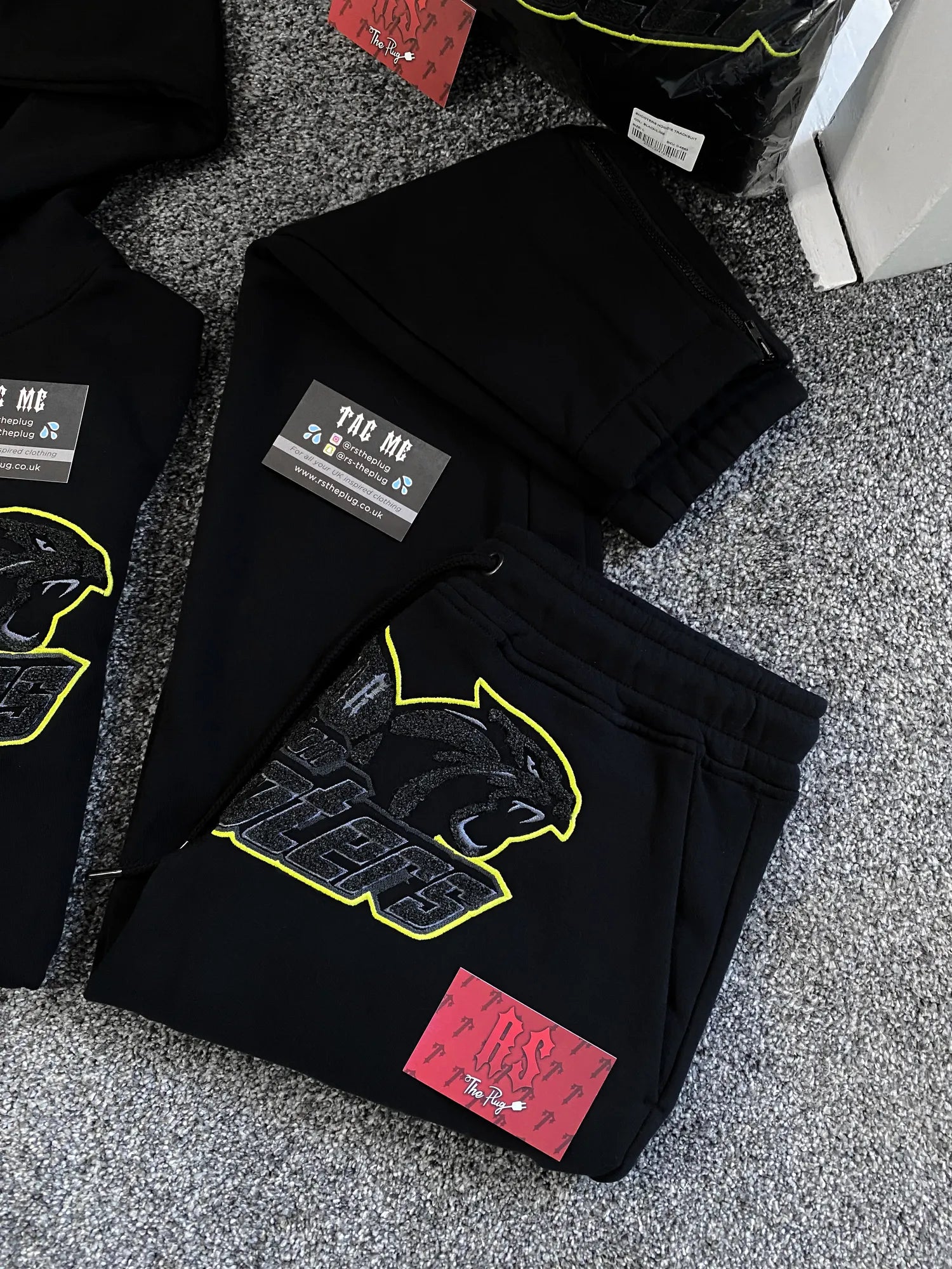 Trapstar London Shooters Chenille Tracksuit Set Black Lime / Yellow Bottoms